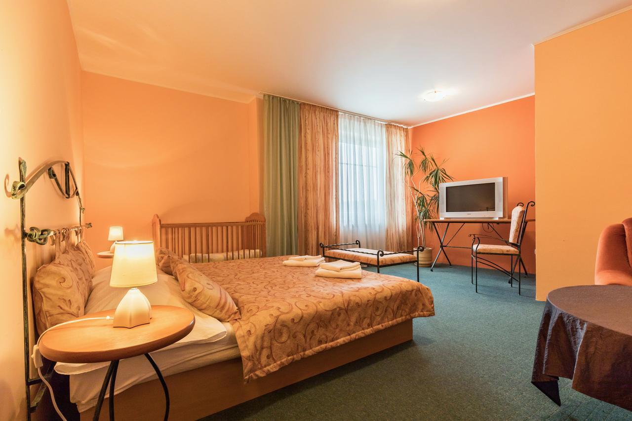 Kyjovsky Pivovar - Hotel, Restaurace, Pivni Lazne Exteriör bild